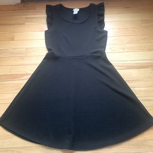 CAUTION TO THE WIND NWT SUPER CUTE BLACK DRESS - 5% SPANDEX